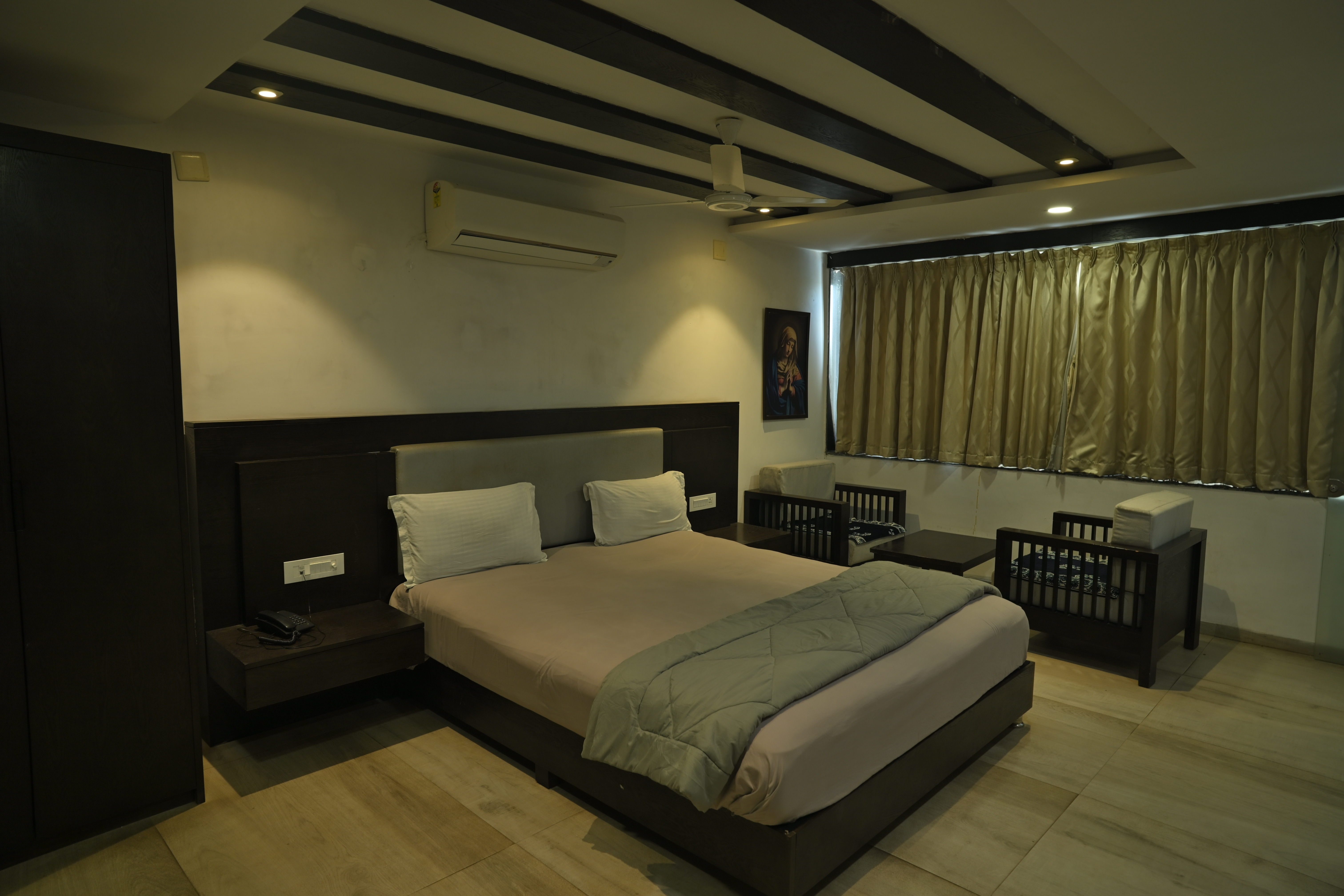 Suite Room